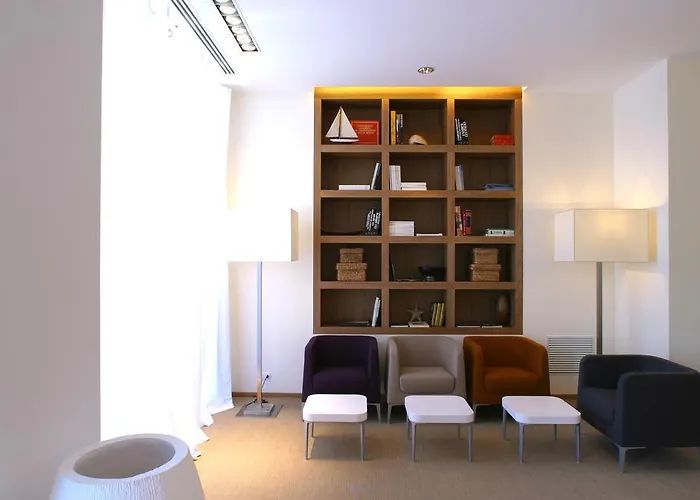 Rota Suites